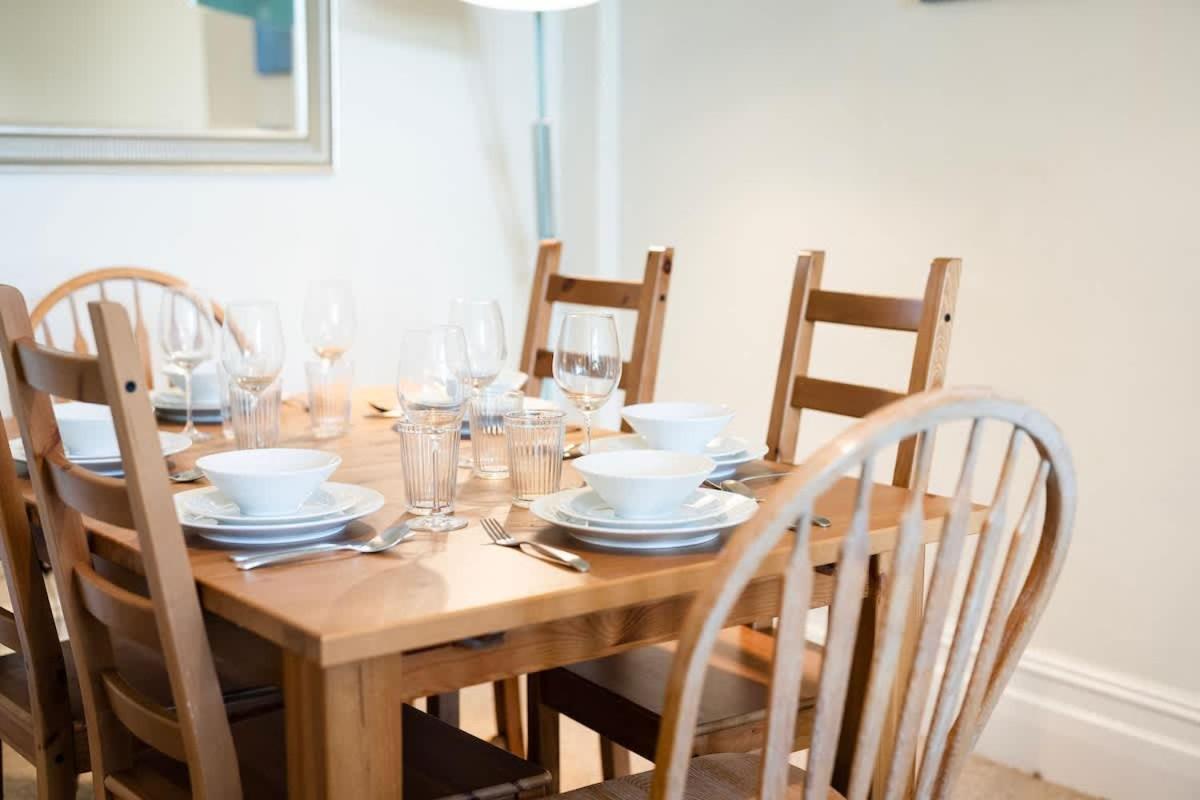 Spacious And Quiet Ground Floor Flat บริสตอล ภายนอก รูปภาพ